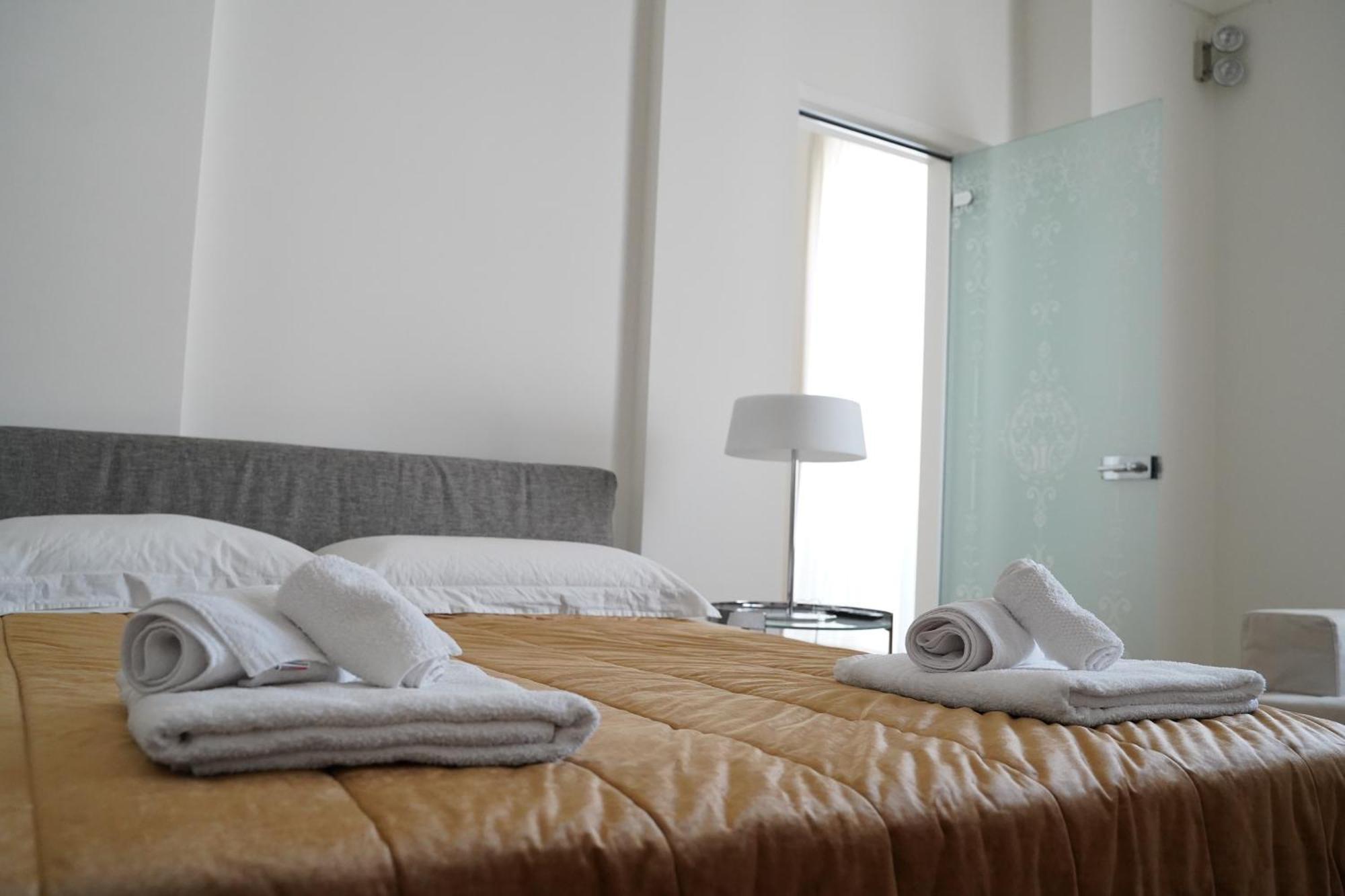 Suite Home D'Aragona Lecce Kültér fotó